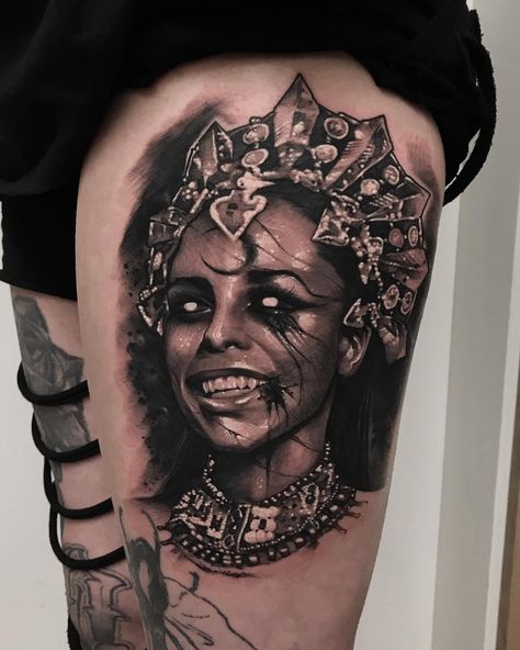 Anrijs Straume on Instagram: “Queen Akasha 🦇🖤 "Queen of the Damned" one of the most badass films from the 2000's ! Soundtrack is still fire 🔥🔥🤘Thankyou @hollieprycejones…” Akasha Tattoo, Akasha Queen Of The Damned, Queen Akasha, Anrijs Straume, Bats Tattoo Design, Norse Mythology Tattoo, Vampire Tattoo, Queen Of The Damned, Movie Tattoo