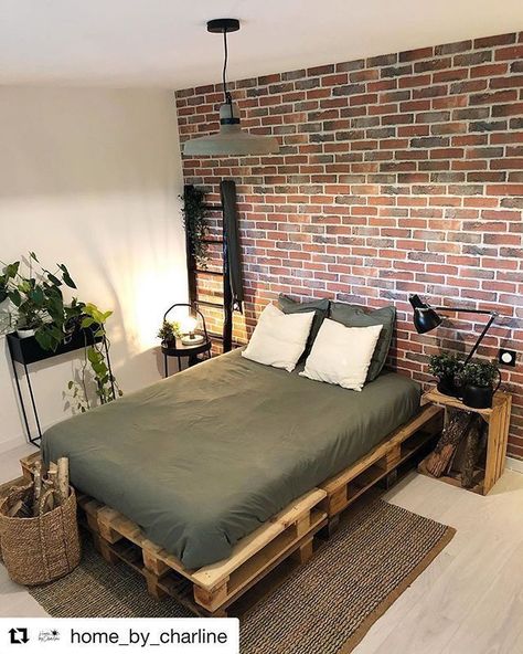 Bedroom Wall Decor Ideas, Diy Pallet Bed, Pallet Furniture Bedroom, Bedroom Decor Design, Perfect Bedroom, Wall Decor Ideas, Redecorate Bedroom, Bedroom Wall Decor, Teen Bedroom Decor