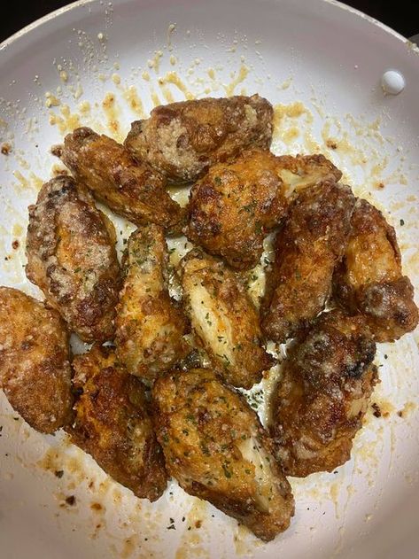 Parmesan Chicken Wings Fried, Smoked Garlic Parmesan Chicken Wings, Garlic Parmesan Wings Fried, Garlic Parmesan Wings Baked, Parmesan Wings Baked, Flavored Wings, Air Fryer Garlic Parmesan Chicken, Chicken Tender Recipes Baked, How To Cook Garlic