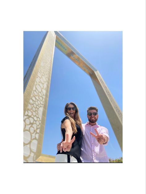 Photo Poses In Dubai, Dubai Frame Photography, Dubai Couple Pictures, Dubai Photography Ideas For Couple, Dubai Couple Goals, Dubai Frame Photo Ideas, Dubai Spots, Dubai Couple Photography, Dubai Photo Ideas