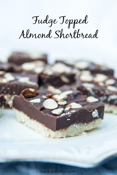 I love these fudge topped almond shortbread bars! The chocolate topping is so rich and absolutely amazing! #shortbread #chocolate #dessert Almond Shortbread Bars, Almond Fudge Recipe, Chocolate Shortbread Bars, Easy Shortbread Recipe, Shortbread Chocolate, Shortbread Recipe Easy, Easy Shortbread, Almond Fudge, Brownie Treats