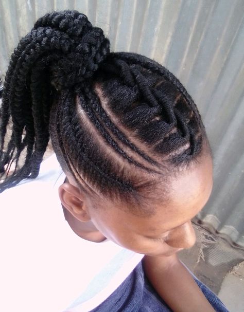 Needle Hair Plaiting Styles, Hair Plaiting Styles, Hair Plaiting, Hair Bun, About Hair, Beauty Fashion, Dreadlocks, Hairstyles, Models