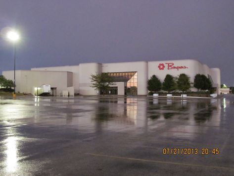 Trip to the Mall: Quincy Mall- (Quincy, IL) American Dream Mall, 70s Shopping Mall, Quincy Illinois, Century Iii Mall, American Dream Mall Water Park, 1980s Mall Stores, Illinois, Sweet Home, Quick Saves