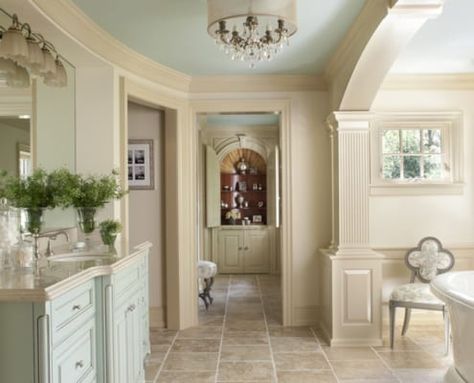 Beautiful bathroom interior design and clean and bright lighting Master Vanity, Palladian Blue, French Country Bathroom, Bathroom Master, Rustic Ideas, Double Sinks, Farmhouse Shower, Modern Mirrors, Blue Ceilings