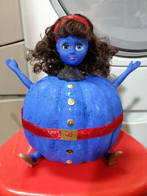 Oompa Loompa Pumpkin, Willy Wonka Pumpkin Decorating, Willy Wonka Pumpkin, Hospital Pumpkin Contest Ideas, Office Pumpkin Decorating Contest, Funny Pumpkin Decorating Ideas, Hospital Pumpkin, Painted Punkins, Willy Wonka Party Decorations Diy