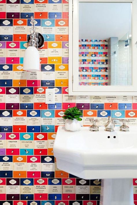 Frühling Wallpaper, Penguin Books Covers, Statement Wallpaper, Bright Bathroom, Downstairs Loo, Penguin Book, Downstairs Toilet, Words Wallpaper, Book Wallpaper