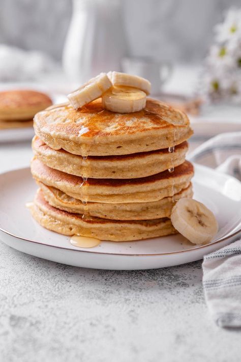 Banana Protein Pancakes Fluffy Banana Pancakes, Pancakes Banana, Banana Protein Pancakes, Pancakes Breakfast, Banana Protein, Savory Cakes, Salty Cake, Breakfast Healthy, Pancakes Healthy