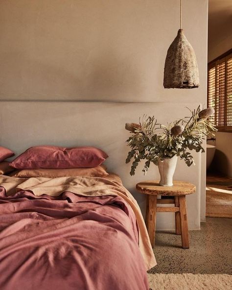 Terracotta Bedroom, Terracotta Linen, Bedroom Color, Style Deco, Pink Clay, Beige Walls, Boho Stil, Byron Bay, Dream Bedroom