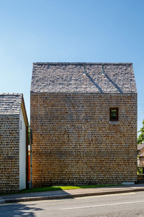 Bustler: Architecture Competitions, Events & News Wooden Shingles, Stephen Lawrence, Wooden Facade, Mews House, Wood Architecture, Timber Cladding, Cold Spring, Salou, Architect House