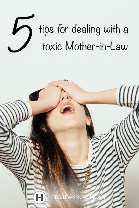 5 Tips For Dealing With a Toxic Mother-in-Law – Her View From Home #inlaws #motherinlaw #relationships #family Toxic Mil Narcissistic Mother, How To Deal With Mother In Law, Mean Mother In Law, How To Deal With Toxic In Laws, Mother In Law Issues, Inlaws Quotes Toxic People, Toxic Inlaws Quotes, Inlaws Quotes Difficult, Living With In Laws