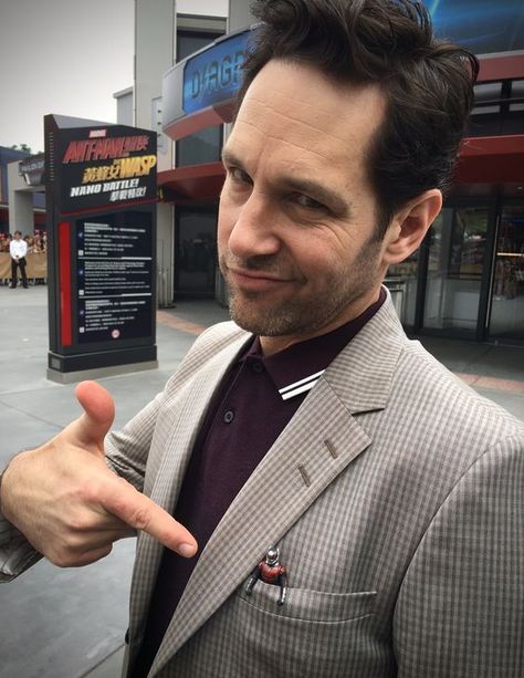 Funny Marvel Photos, Avengers Cast, Scott Lang, Animals Care, Marvel Cast, Paul Rudd, Marvel Actors, Man Thing Marvel, Marvel 3