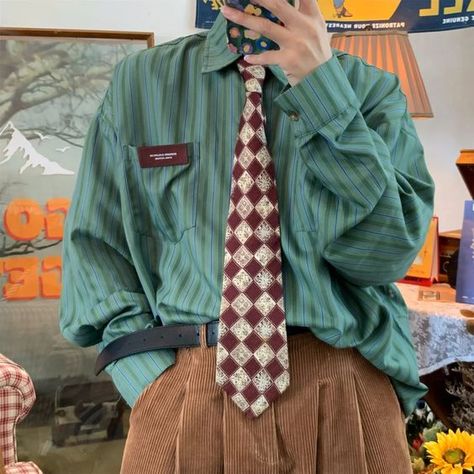 The color of the torso and legs is different but I think it can be seen in the photo a comparison with the thigh that comes with the figure. Stripe Shirts, Clothes Shirt, Shirt Jacket Men, Collar Fashion, Top Clothes, Vintage Boys, Long Sleeved Top, Men Shirt, Casual Coat