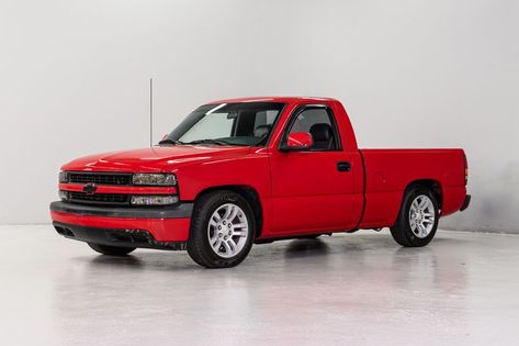 This 2001 Chevrolet Silverado short bed pickup has been partially restored. It really is a sharp truck with its black and red exterior and gray/black cloth interior. The price has been reduced and it's ready for a new home. Come take a look! Chevy Single Cab, Silverado 2001, Custom Silverado, Single Cab Trucks, Short Bed, Chevrolet Trucks, Chevy Silverado, Chevy Trucks, Chevrolet Silverado