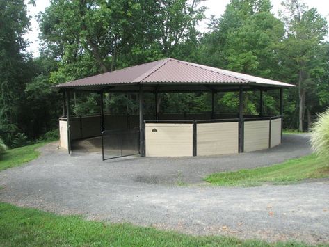 Round Pens For Horses, Round Pen, Horse Barns, Wall Bar, Gazebo, Really Cool Stuff, Outdoor Structures, Pen, Horses