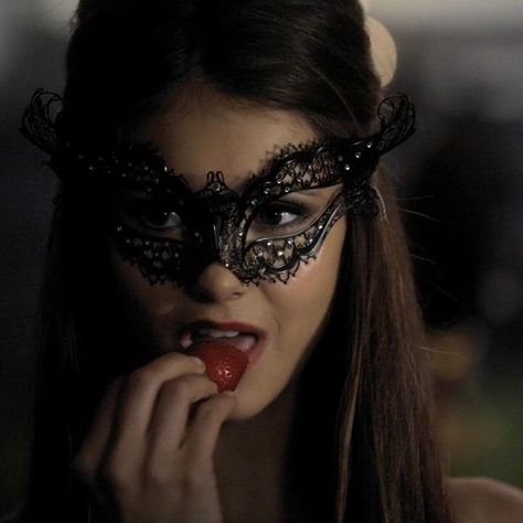 Wallpaper Vampire Diaries, Quotes Vampire Diaries, Nikolina Konstantinova Dobreva, Masquerade Ball Mask, Katerina Petrova, Ball Mask, Masked Ball, Vampire Diaries Wallpaper, Vampire Queen