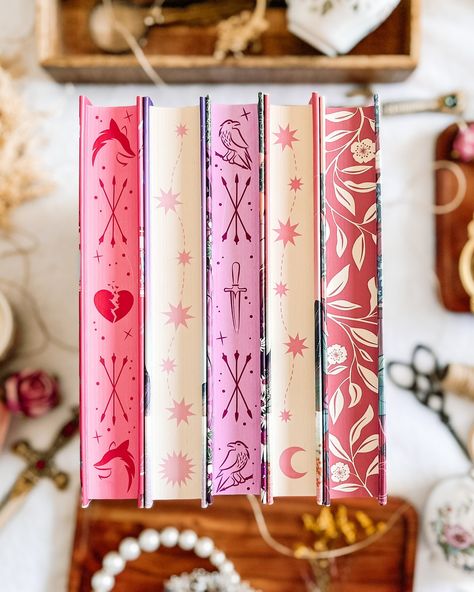 Can you guess todays edges? On Wednesday’s we post pink, so thought I’d do a pink stencilled edge stack 💗 #onwednesdayswepostpink #pinkbooks #pinkstack #fairyloot #bookhygge #hyggebookstyle Painting Book Page Edges, Clean Bookshelf, Edges Inspiration, Painted Book Edges, Book Rebinding, Bookbinding Ideas, Bookstore Ideas, Book Edges, Pr Kit