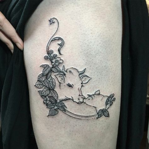 Pig and cow tattoo Vegan Tattoos, Remember Tattoo, Pig Tattoo, Tier Tattoo, Cow Tattoo, Mouse Tattoos, Vegan Tattoo, Western Tattoos, Mom Tattoos