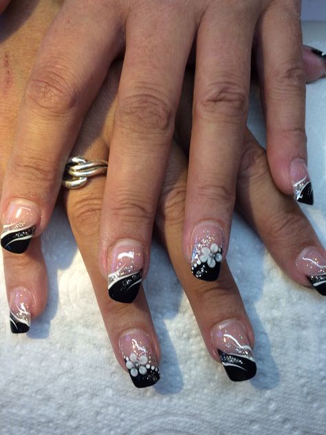 Starry night black white & silver 3d nails Black And Silver Toe Nails, Black White Silver Nails, Beautiful Pedicure, Silver Acrylic Nails, Silver Nail Art, White And Silver Nails, Kiss Nails, Floral Nail Designs, Silver Nail