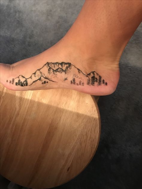 My Mt. St. Helens tattoo Mt Katahdin Tattoo, Mt St Helens Tattoo, Climbing Tattoo, Tattoo Collage, Joy Tattoo, Tattoo Thoughts, Birthday Tattoo, Family Tattoo, Awesome Tattoos