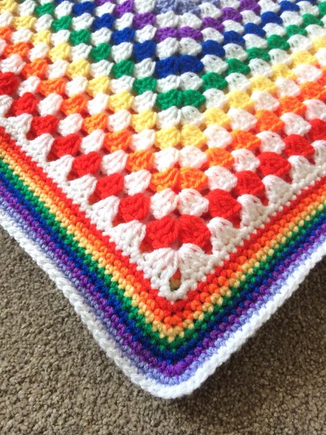 Simplylovelycrochet.com | Crochet Square Patterns, Granny Rainbow Granny Square Crochet Blanket, Crochet Rainbow Granny Square, Rainbow Granny Square Blanket, Granny Square Rainbow, Borders Crochet, Rainbow Granny Square, Crochet Hacks, Blanket Granny Square, Crocheted Cow Pattern