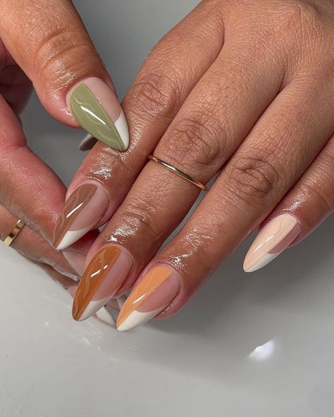 50 Best Fall and Winter Nail Designs and Ideas to Inspire You Almond Acrylic Nails Designs, Almond Nails Designs, Almond Acrylic Nails, Oval Nails, Dream Nails, Fire Nails, Pretty Acrylic Nails, Fall Nail Designs, Chic Nails