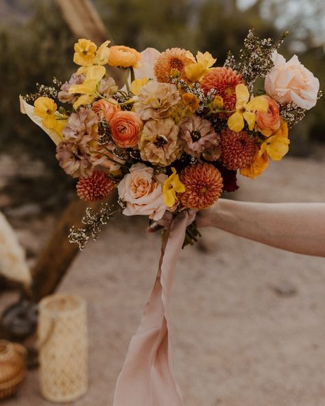 Fall inspired color palette for your Arizona desert wedding 🤌🏻 Planner: @cedarandsagewed Photo: @kalimphotos #brandactivations #luxuryflorist #luxurybranding #arizonaflorist #arizonaeventplanner #arizonaweddingplanner #arizonawedding #corporateflorist #corporateeventdesign #corporateevent #arizonabride #azweddingflorist #azweddingvenue #azflorist #azeventflorist #arizonaeventflorist #weddinginspo #brandactivation #branddesign #corporateeventdesign #corporateevents #brandlaunch #bran... Arizona Desert Wedding, Az Wedding, Luxury Florists, Corporate Event Design, Floral Art Design, Boho Bouquet, Arizona Desert, Event Branding, Luxury Event