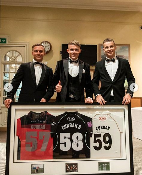 Tom Curran, Sam Curran, Journal Banner, England Cricket Team, Kane Williamson, England Cricket, Dhoni Photos, Bullet Journal Banner, World Cricket