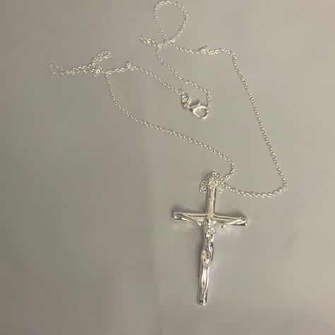 Crucifix Necklace Aesthetic, Cross Silver Necklace, Christian Cross Necklace Aesthetic, Cross Chain Aesthetic, Silver Cross Necklace Aesthetic, Cross Necklace Aesthetic, Catholic Cross Necklace, Silver Cross Jewelry, Chains Aesthetic