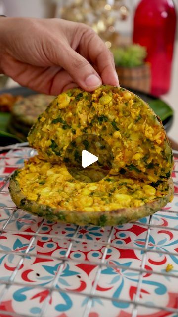 Meghna’s Food Magic on Instagram: "PALAK CORN CHEESE PARATHA

🌿✨ Indulge in the delightful flavors of Palak Corn Cheese Paratha, an exquisite dish that beautifully combines the nutritious goodness of spinach (palak), the sweetness of corn, and the richness of cheese. This wholesome paratha is not only a feast for the taste buds but also a comforting meal perfect for any time of the day.
Served best with a curd or tangy pickle, this paratha can transform an ordinary meal into something extraordinary.
.
Method :-
In a mixing bowl, take 1 cup Wheat Flour 
Add 1/2 tsp Ajwain
Add 1 tsp Jeera
Add Salt as per taste
Add 2 tsp Oil
Add 1 cup finely chopped Spinach
Combine everything well together and knead a dough
Cover the dough and leave for 10 min
To Make Stuffing :
Take 1 cup parboiled Sweetcor Cheese Paratha, Palak Paratha, Food Magic, Corn Cheese, Chopped Spinach, Kids Food, Sweet Corn, Wheat Flour, Taste Buds