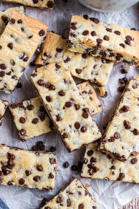 Chocolate Chip Shortbread Cookies - Shugary Sweets Bake Sale Cookies, Chocolate Chip Shortbread, Homemade Shortbread, Pecan Chocolate, Chocolate Chip Shortbread Cookies, Cookie Making, Shortbread Recipe, Shugary Sweets, Frozen Chocolate