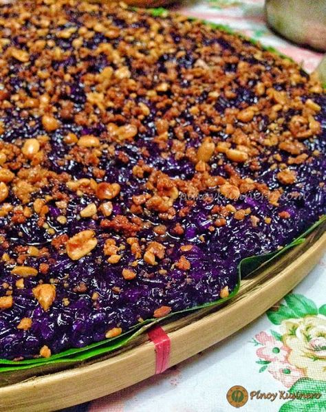 Biko na Pirurutong (Sweet Violet Rice Cake)  Here is another variety of the ubiquitous Filipino kakanin (rice delicacy). Biko na Pirurutong is a sweet t... - Enz F - Google+ Ube Biko, Filipino Desert, Pinoy Kakanin, Biko Recipe, Filipino Kakanin, Bibingka Recipe, Filipino Delicacies, Filipino Dessert Recipes, Pinoy Dessert