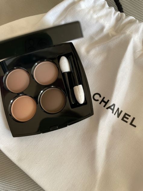 Channel Eyeshadow, Chanel Eyeshadow, Chanel Aesthetic, Chanel Cosmetics, Cute Blue Wallpaper, Chanel Beauty, Chanel Makeup, Beauty Eyes, Blue Wallpaper