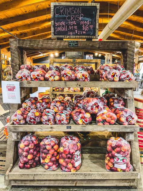 Apple Orchard Store, Farm Stand Ideas Diy Projects, Apple Orchard Aesthetic, Orchard Aesthetic, Orchard Ideas, Apple Stand, Harvest Dinner Party, Farm Harvest, Apple Cinnamon Bread