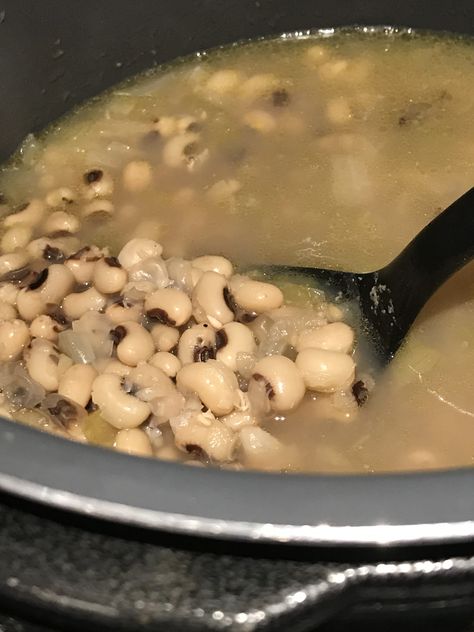 Fresh Black Eyed Peas Instant Pot, Blackeyed Peas In Instant Pot, Fresh Peas In Instant Pot, Black Eyed Peas Recipe Pressure Cooker, Pink Eyed Peas Recipe, Fresh Black Eyed Peas Recipe, Fresh Black Eyed Peas, Vegan Black Eyed Peas Recipe, Vegan Black Eyed Peas