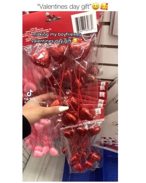 Couples 💏 on Instagram: "How did she do 😆 follow me @selectcouples for more videos @hbk.babyy" Diy Valentine Gifts For Boyfriend, Boyfriend Gift Basket, Valentine Gift Baskets, Diy Anniversary Gift, Aesthetic Homecoming, Boyfriend Anniversary, Valentine's Day Gift Baskets, Vday Gifts, Birthday Gifts For Boyfriend Diy