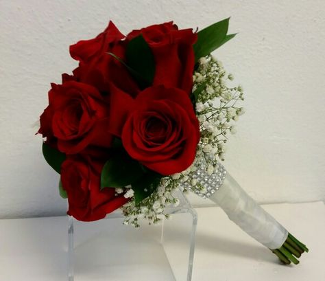 Small red roses and baby breath wedding bouquet Small Red Flower Bouquet, Simple Red Rose Bridal Bouquet, Red Roses And Baby Breath Bouquet, Small Red Bouquet, Bouquet Wedding Small, Wedding Bouquets Red Roses, Red White Rose Bouquet, Small Rose Bouquet, Red Rose Bridal Bouquet