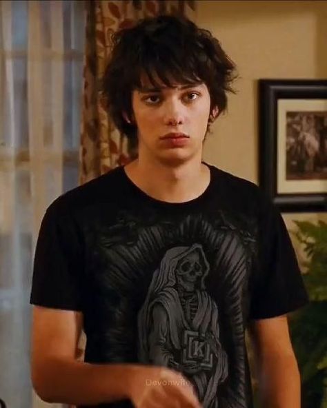 Rodrick Heffley Drums, Rodrick Heffley Wallpaper, New Rodrick Heffley, Roderick Heffley, Rodrick Heffley, Devon Bostick, Diary Of A Wimpy, Diary Of A Wimpy Kid, Pookie Wookie