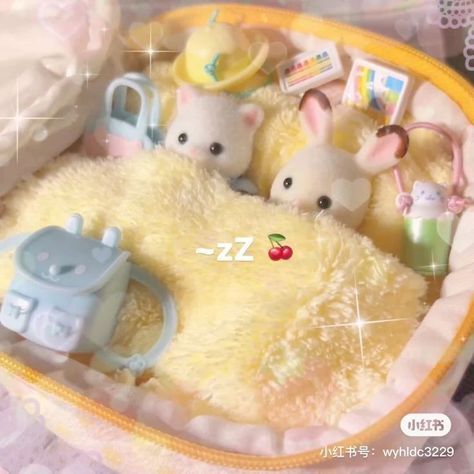 Critters 3, Calico Critters Families, Sylvanian Family, Cute Icon, Family Diy, Calico Critters, Cat Icon, Little Critter, Sonny Angel