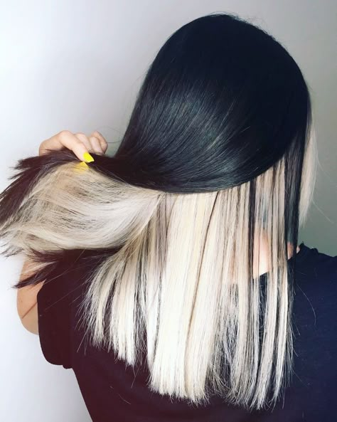 Half Blonde And Black Hair, Black And Blond Hair Ideas, Half Up Half Down Hair Color, Top Black Bottom Blonde Hair, Black Hair With Platinum Underneath, Black With Blonde Underneath Hair, Oreo Hair Color, Peekaboo Hairstyles, Underlayer Hair Color