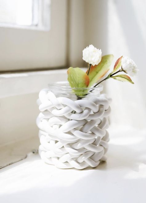 DIY Clay Crafts and Pottery Braided Vase Sculpey Clay Ideas Air Dry Clay Vase Diy, Sculpey Clay Ideas, Lone Fox, Bedroom Moodboard, Budget Friendly Diy, Air Clay, Fox Home, Art Hacks, Diy Bowl