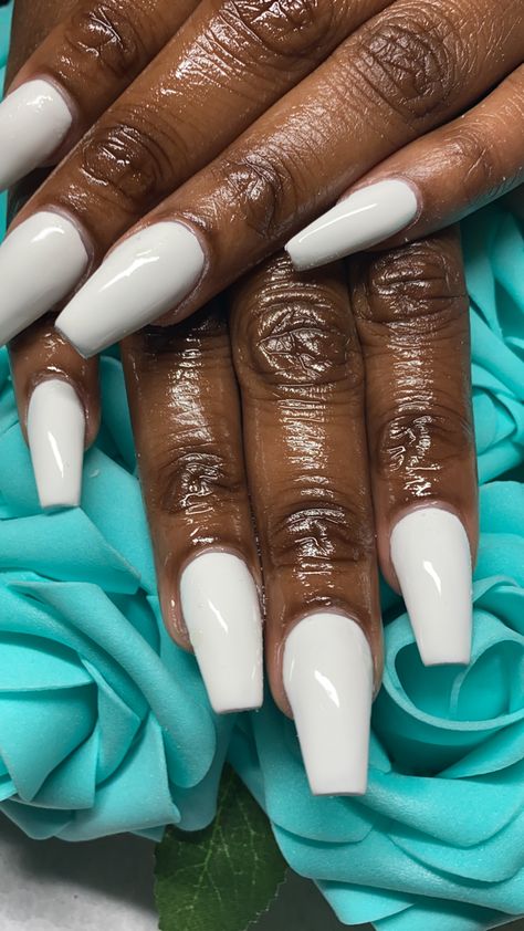 Coffin White Nails White Nails Black Women, Coffin White Nails, White Nails Coffin, White Coffin Nail Ideas, Nails Nail Art Designs, Nail Art Designs At Home, Easy Nail Art Designs, Colors Nails, White Coffin Nails