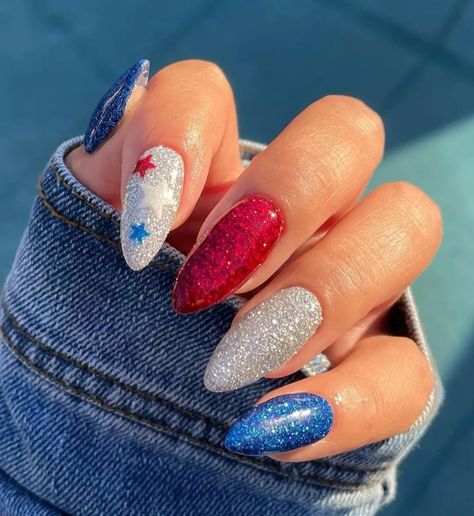 4th of July Nails To Recreate - Her Blog Journal Patriotic Nails Design, Firework Nails, Patriotic Nails, Fourth Of July Nails, 4th Of July Nails, Summery Nails, July Nails, Beach Nails, Dipped Nails