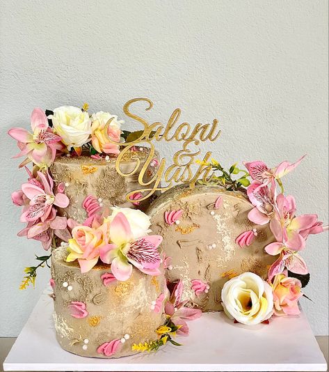 Modern , textured , deconstructed enggement cake Deconstructed Wedding Cake, Deconstructed Cake, Green Wedding Cake, Engagement Cakes, Green Wedding, Wedding Cake, Wedding Cakes, Floral Wreath, Wedding Ideas