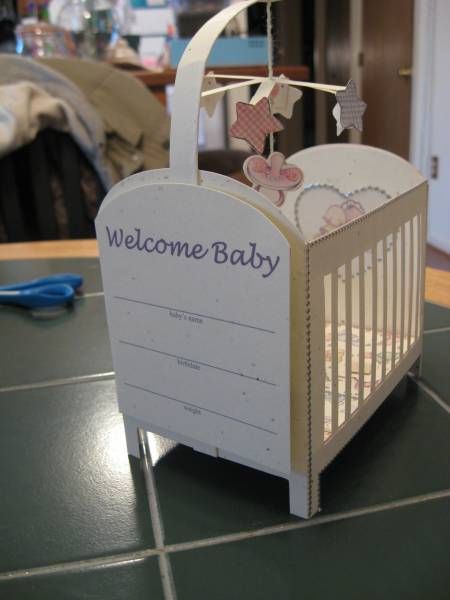 {DIY} "crib" party favor container for baby shower Baby Shower Card Box Diy, Baby Shower Card Box, Rustic Card Box Wedding, Diy Crib, Baby Shoes Diy, Gift Card Boxes, Baby Shower Card, Shoes Diy, Christmas Baskets