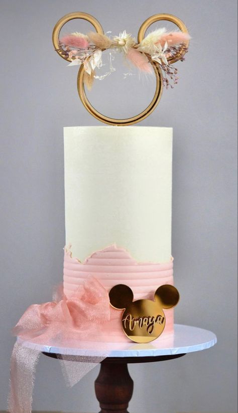 Disney Cakes For Adults, Minnie Mouse Cake Design, Disney Themed Cakes, Mickey And Minnie Cake, Minnie Mouse Birthday Cakes, Mini Torte, Bolo Minnie, Minnie Cake, Beautiful Cake Designs