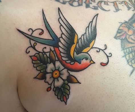 Sparrow Chest Tattoo Female, American Traditional Swallow Tattoo, American Traditional Hummingbird Tattoo, Bird Flower Tattoo, Sailor Jerry Swallow, Traditional Bird Tattoo, Traditional Swallow Tattoo, Traditional Tattoo Animals, Traditional Heart Tattoos