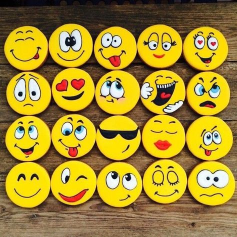 Emoji Rocks, Emoji Painting, Emoji Cookie, Biscuit Decoration, Best Cookies, Halloween Wallpaper Cute, Diy Rock Art, Logo Design Inspiration Creative, Painted Rocks Craft