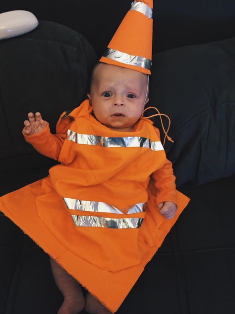 Construction cone costume Diy Cone Costume, Family Construction Halloween Costumes, Diy Construction Costume, Construction Cone Costume, Costumes For Brothers, Halloween Costumes For Brothers, Traffic Cone Costume, Halloween Construction, Cone Costume