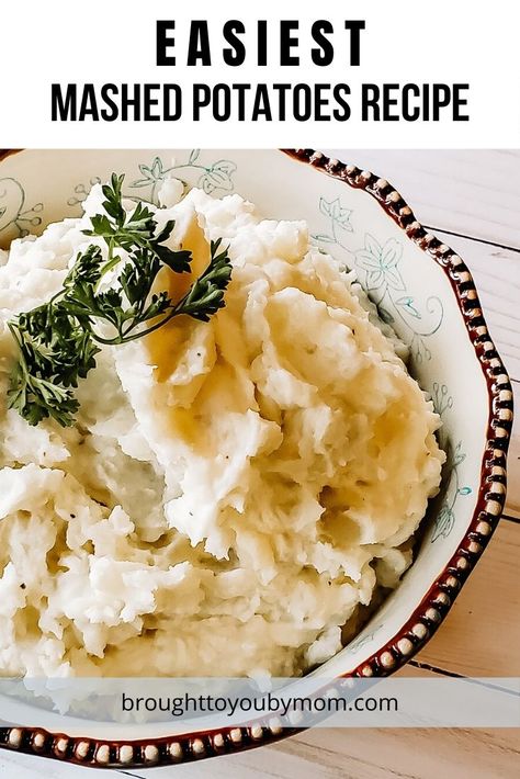 The Easiest Mashed Potatoes will be the perfect recipe for your holiday gathering or easy dinner tonight. These are the perfect homemade mashed potatoes. #mashedpotatoes #easymashedpotatoes Easiest Mashed Potatoes, Cream Mashed Potatoes, Mashed Potatoes From Scratch, Ultimate Mashed Potatoes, Sour Cream Mashed Potatoes, Mashed Potatoes Recipe Easy, Perfect Mashed Potatoes, Easy Mashed Potatoes, Sides Dishes