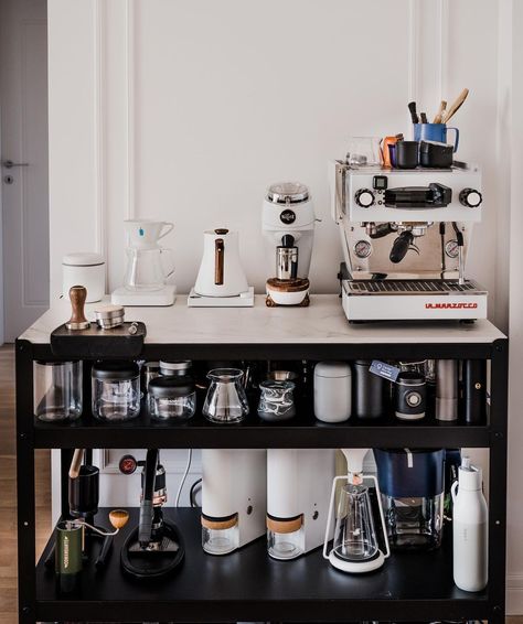 Bror Ikea Coffee Bar, Home Coffee Bar Ideas Small Spaces, Coffee Bar Espresso Machine, Barista Setup, Bar With Floating Shelves, Coffee Machine Cafe, Kaffe Station, Coffee Bar Styling, Coffee Machine La Marzocco